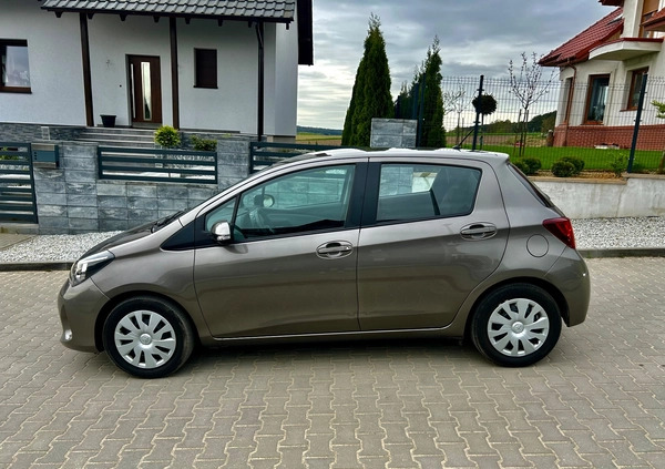 Toyota Yaris cena 37900 przebieg: 32700, rok produkcji 2016 z Chodzież małe 154